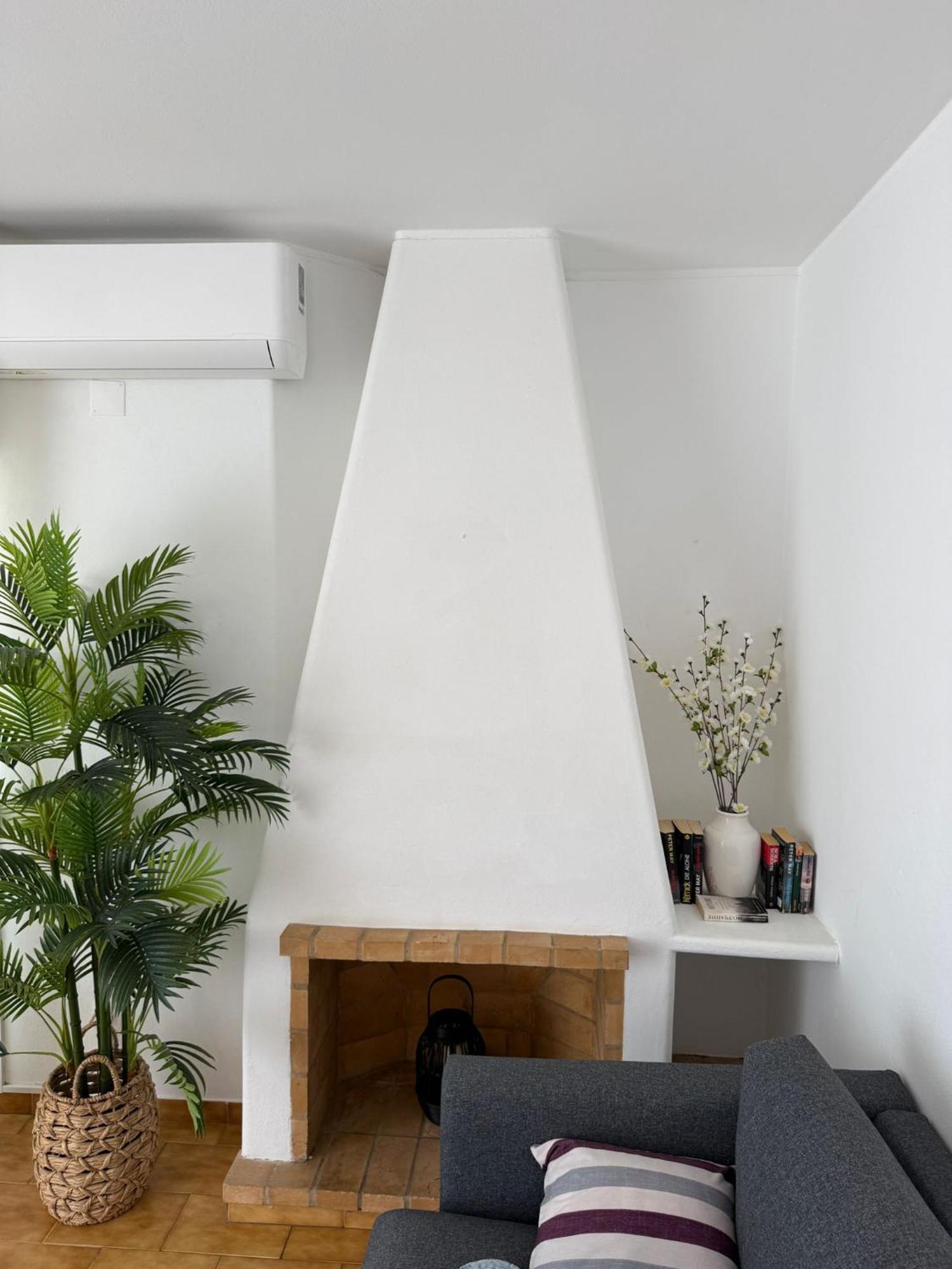 Cozy Apartment Oura Beach อัลบูเฟรา ภายนอก รูปภาพ
