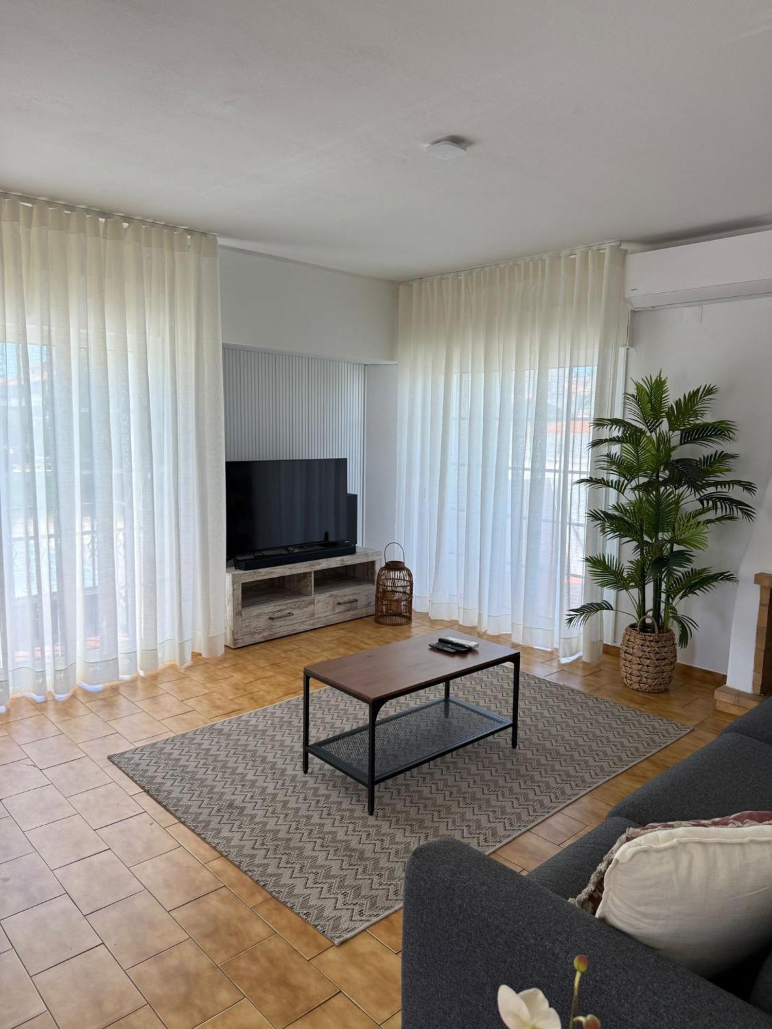 Cozy Apartment Oura Beach อัลบูเฟรา ภายนอก รูปภาพ