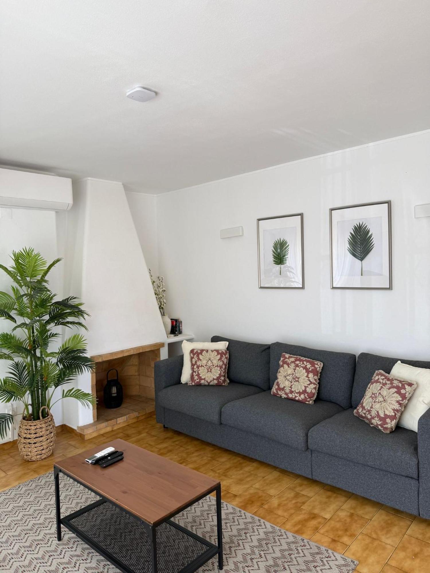 Cozy Apartment Oura Beach อัลบูเฟรา ภายนอก รูปภาพ